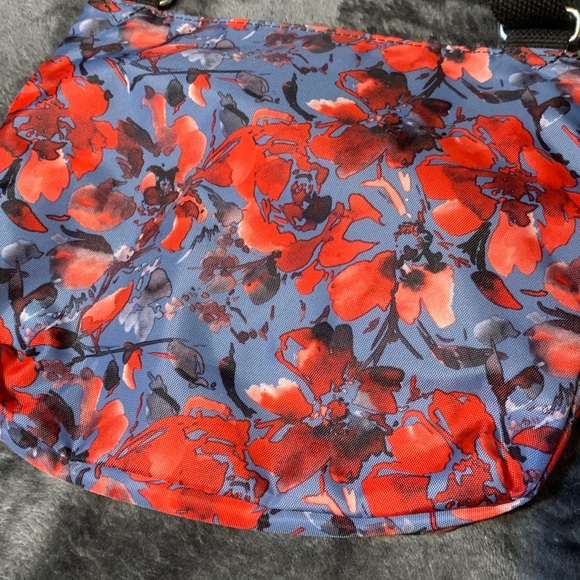 KIPLING- Floral Crossbody Bag - Red/Blue/Black with the Iconic Monkey Keychain. - Picture 4 of 10